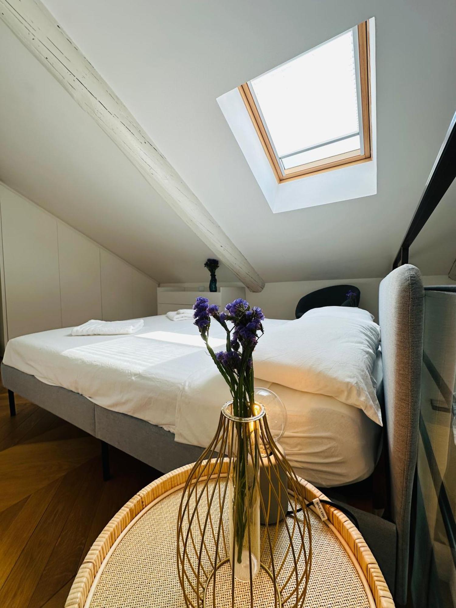 Home Suite Home Apartament