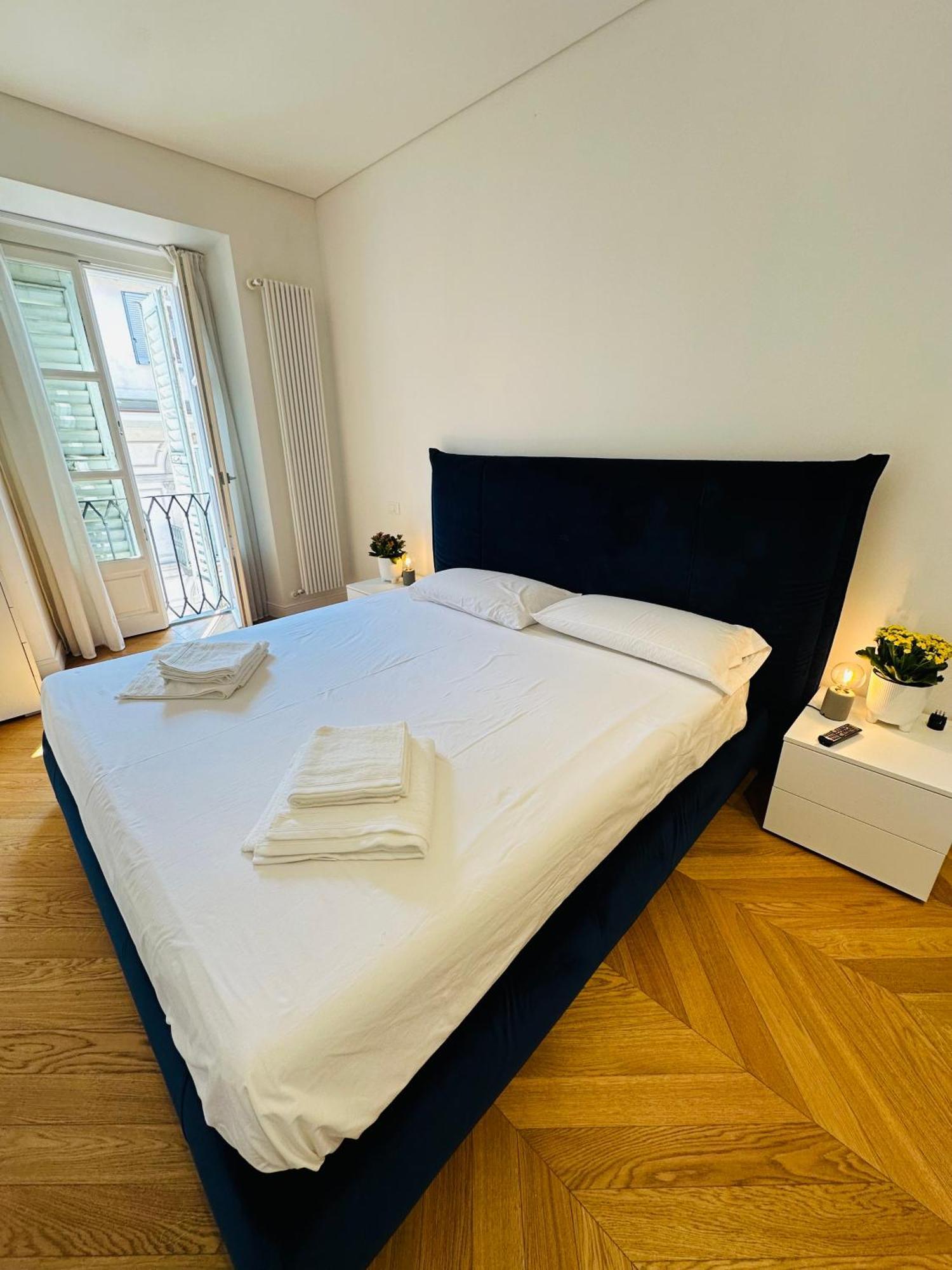 Home Suite Home Apartament