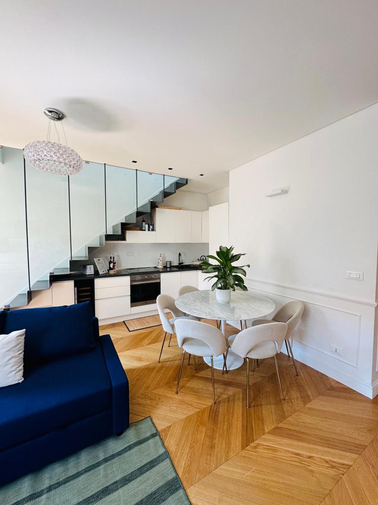 Home Suite Home *